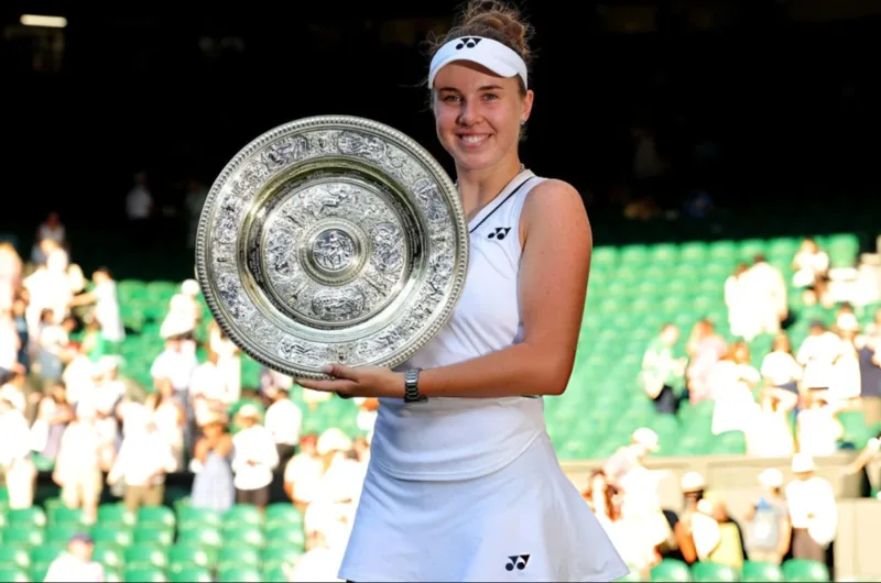 Linda Noskova giành danh hiệu Grand Slam đầu tiên sau chiến thắng trước Karolina Muchova.